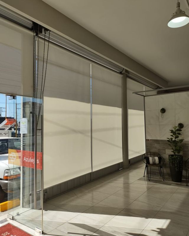 Instalación Persianas Screen en Interceramic, solicita tu cotización, #persianascreen #persianafiltrosolar #filtrosolar #persianasenaguascalientes #hauspersianas